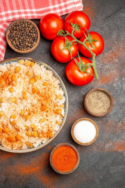 Free photo close up on steamed rice meal on plate