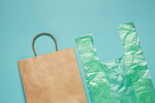Close up on sustainable shopping bag alternatives