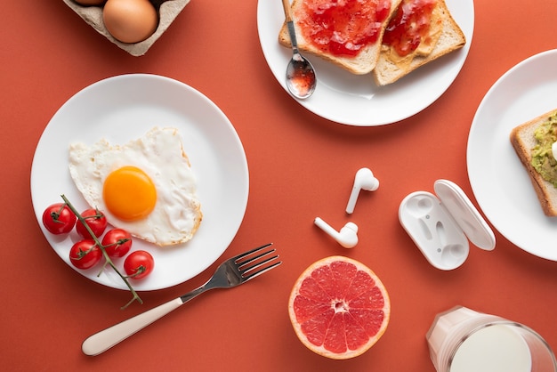 Foto gratuita primo piano sul tavolo pieno di cibo