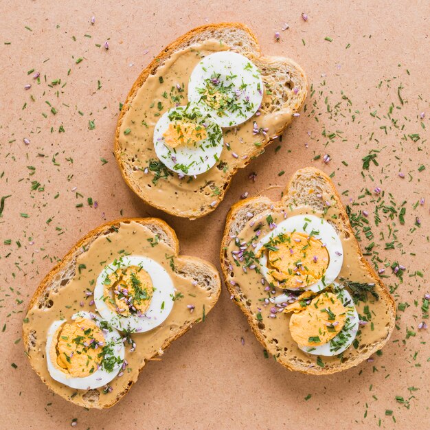 Close-up tartines with eggs