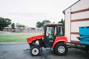 Free photo close-up of tractor in the field