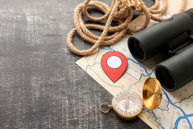 Close-up travel compass and binoculars