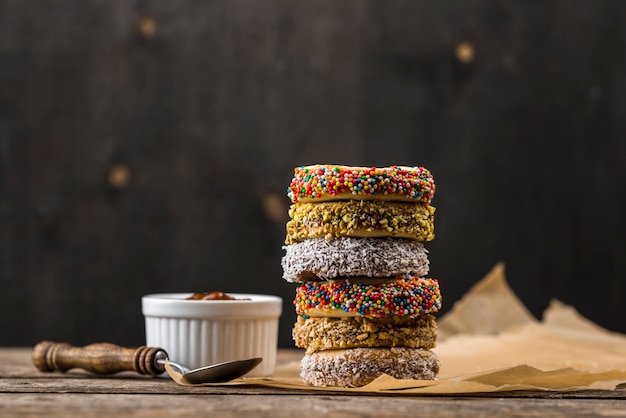 Free photo close-up view of delicious alfajores