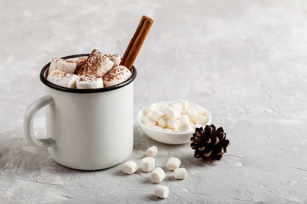 Крупным планом вид вкусного горячего шоколада