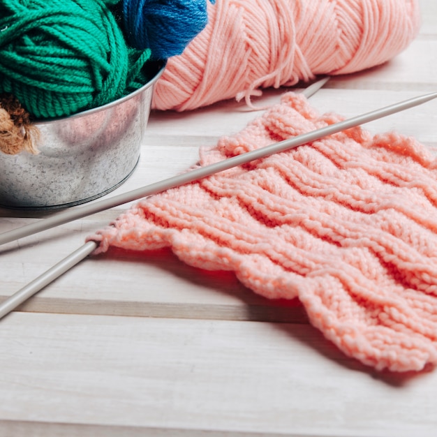 Free photo close up view of pink wool