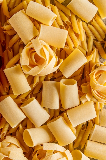 Free photo close-up with variety of pasta