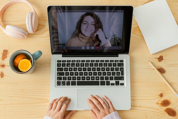 Free photo close up woman having video call