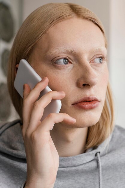 Close-up woman talking on the phone