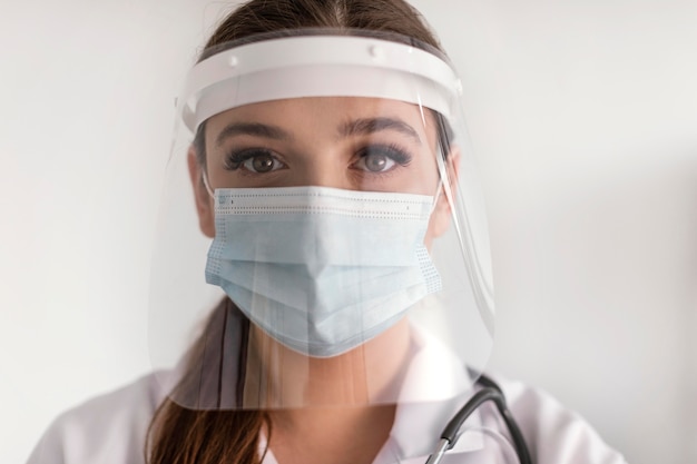 Close up woman wearing face mask