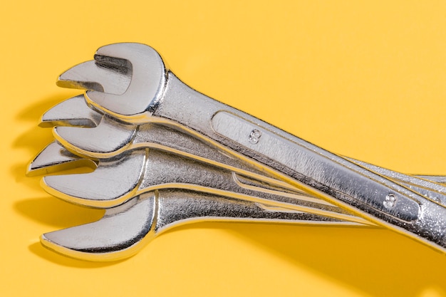 Close-up wrench set