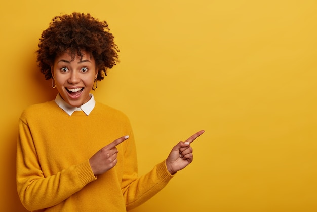 Free photo close up on young attractive and charismatic woman isolated