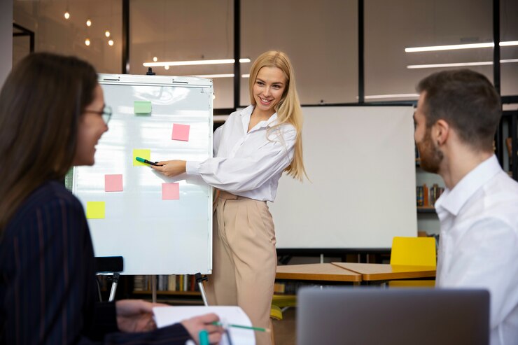 Free Photo close up on young business person doing internship