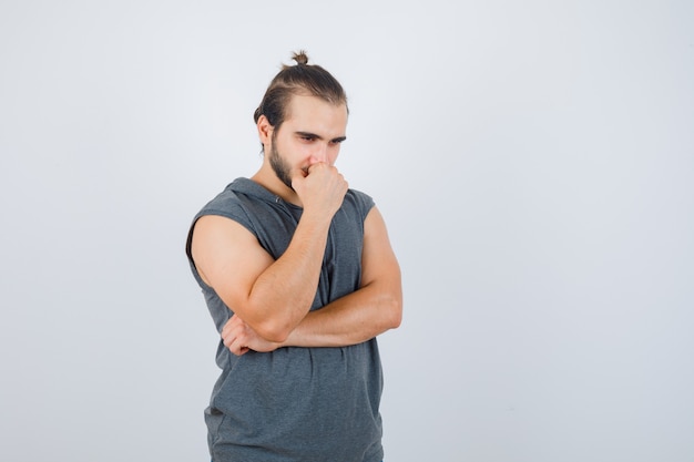 Free photo close up on young man gesturing isolated