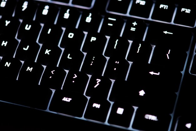 Макрофотография черной компьютерной клавиатуры