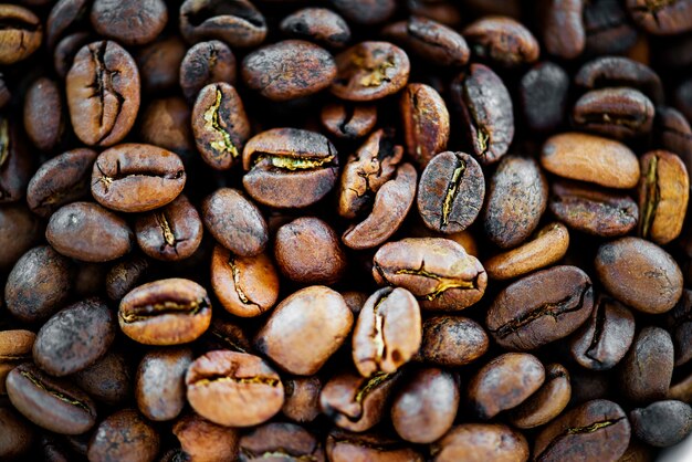 Крупным планом кофе в зернах