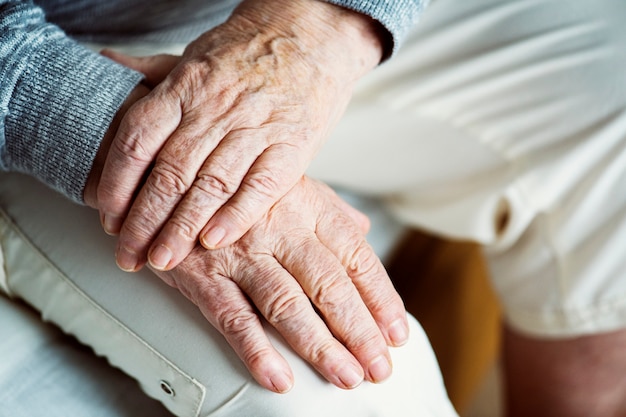 Free photo closeup of elderly hands