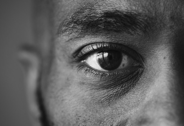 Free photo closeup of an eye of a man