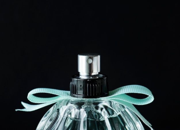 Free photo closeup of perfume