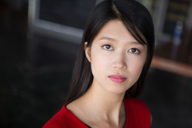 Макрофотография портрет Красивая молодая женщина Азии