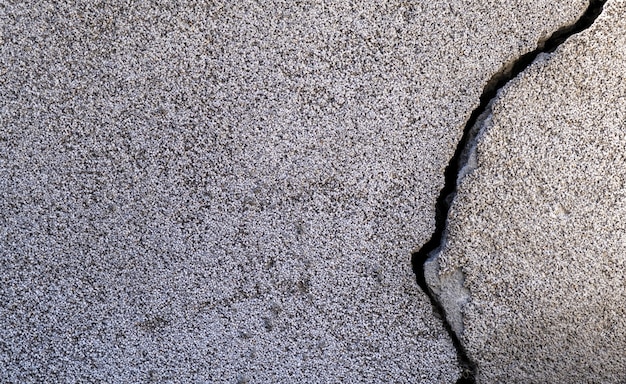 Closeup shot of a crack in a concrete wall