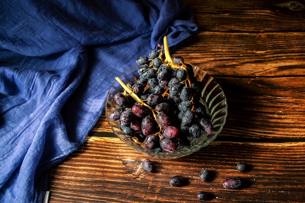 Closeup shot of grapes in a vase