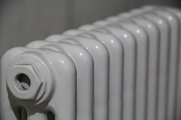 Free photo closeup shot of white radiator