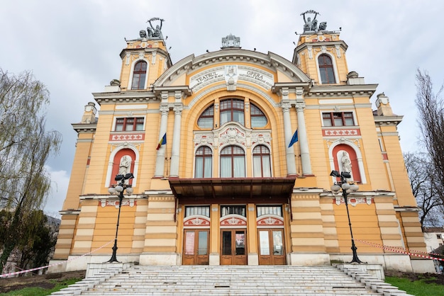 Free photo clujnapoca national theatre in romania