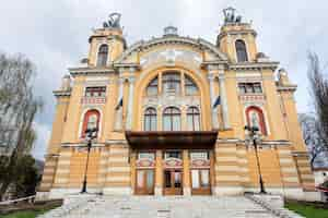 Foto gratuita teatro nazionale di clujnapoca in romania