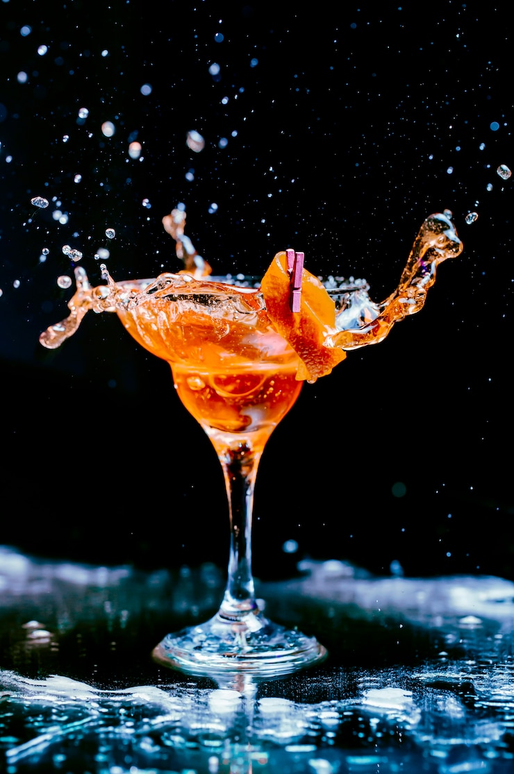 Free Photo cocktail with orange zest