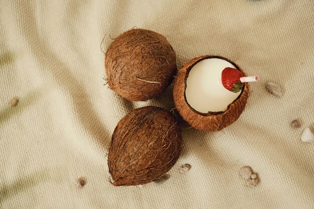코코넛 칵테일, 여름 휴가 개념