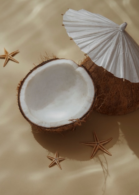 Free photo coconut underwater still life