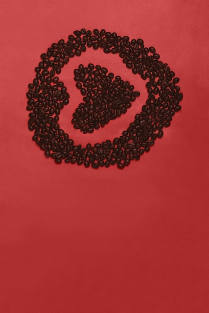 Foto gratuita chicchi di caffè nella figura del cuore