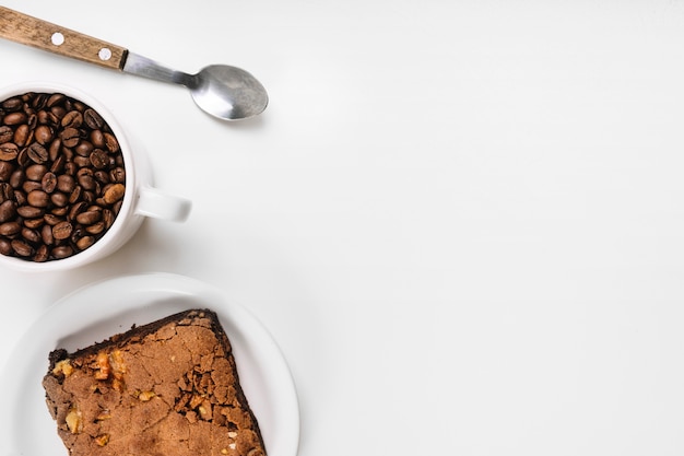 Coffee, cake and spoon 