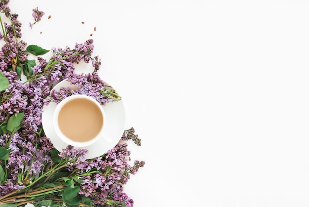 Foto gratuita caffè e fiori