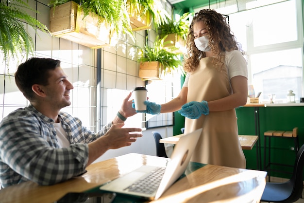 Foto gratuita piccola impresa della caffetteria