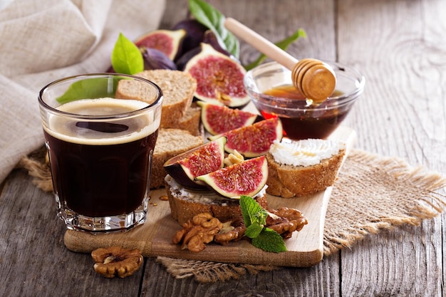 Coffee with figs and cheese bruschetta