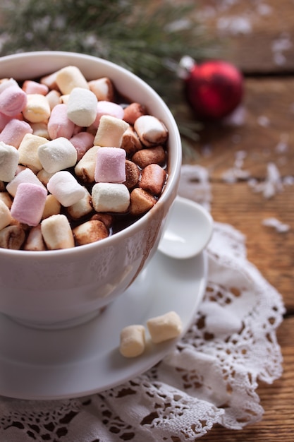 Free photo coffee with marshmallows