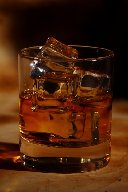 Foto gratuita whisky freddo