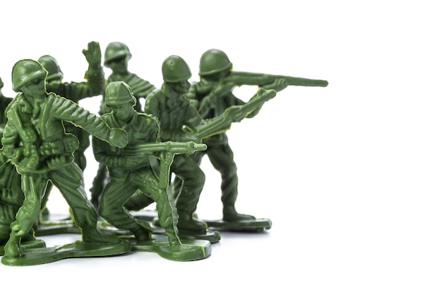 Бесплатное фото Коллекция традиционных игрушечных солдатиков