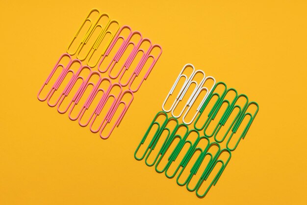 Color paperclips arrangement top view