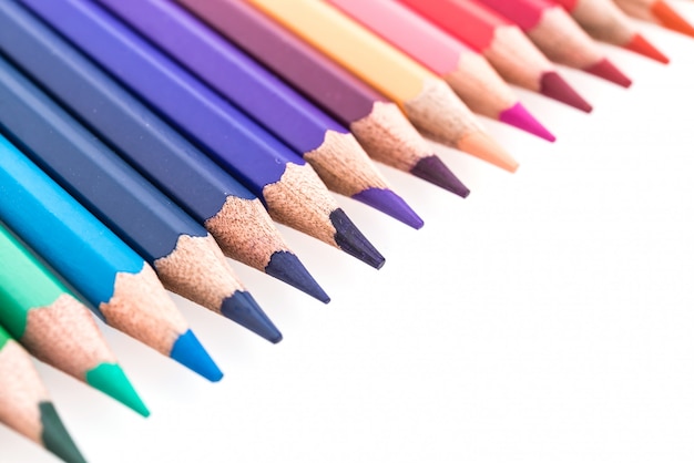 Цветной карандаш на белом фоне