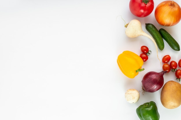 Colored vegetables fresh ripe on white background ÃÂºÃÂ¾ÃÂ¿ÃÂ¸ÃÂ