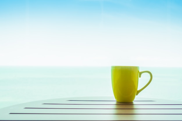 Foto gratuita tazza di caffè colorato