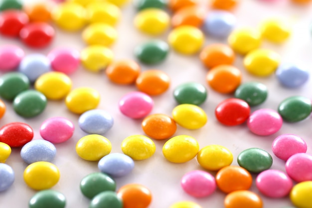 Разноцветные глазированные конфеты