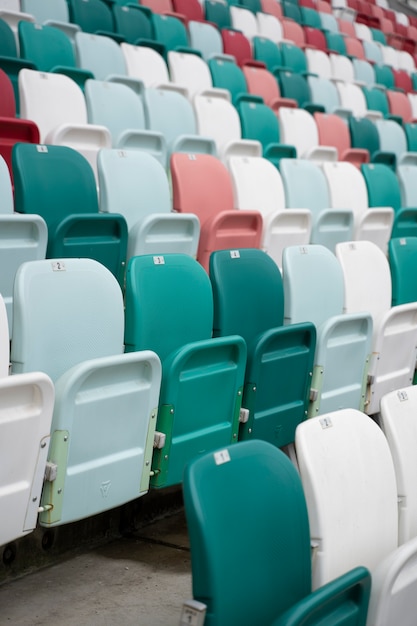 경기장의 다채로운 관람석