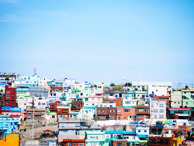 韓国、釜山のカラフルな家