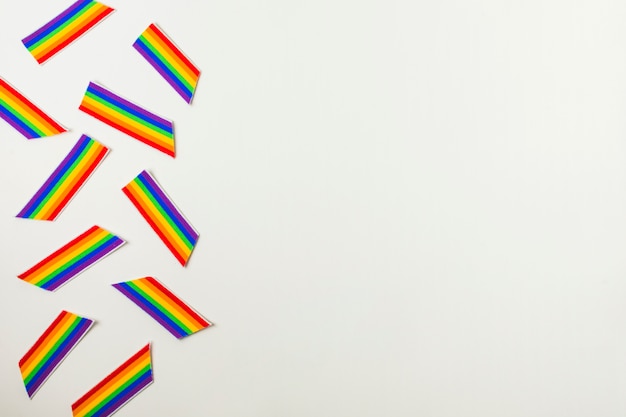 다채로운 LGBT 종이 깃발