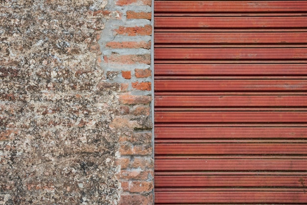 Combination of gravel wall and rolling shutter background