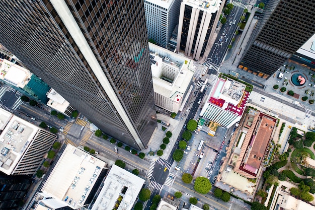 Бесплатное фото Сложный вид с воздуха на городской пейзаж