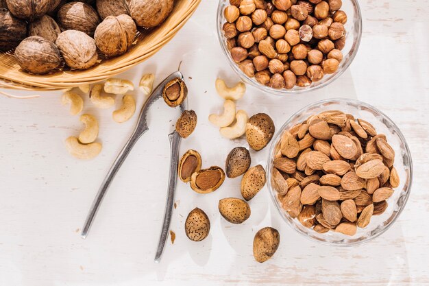 Composed mixed nuts in bowls